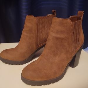 Sam & Libby Deanna Ankle Boots